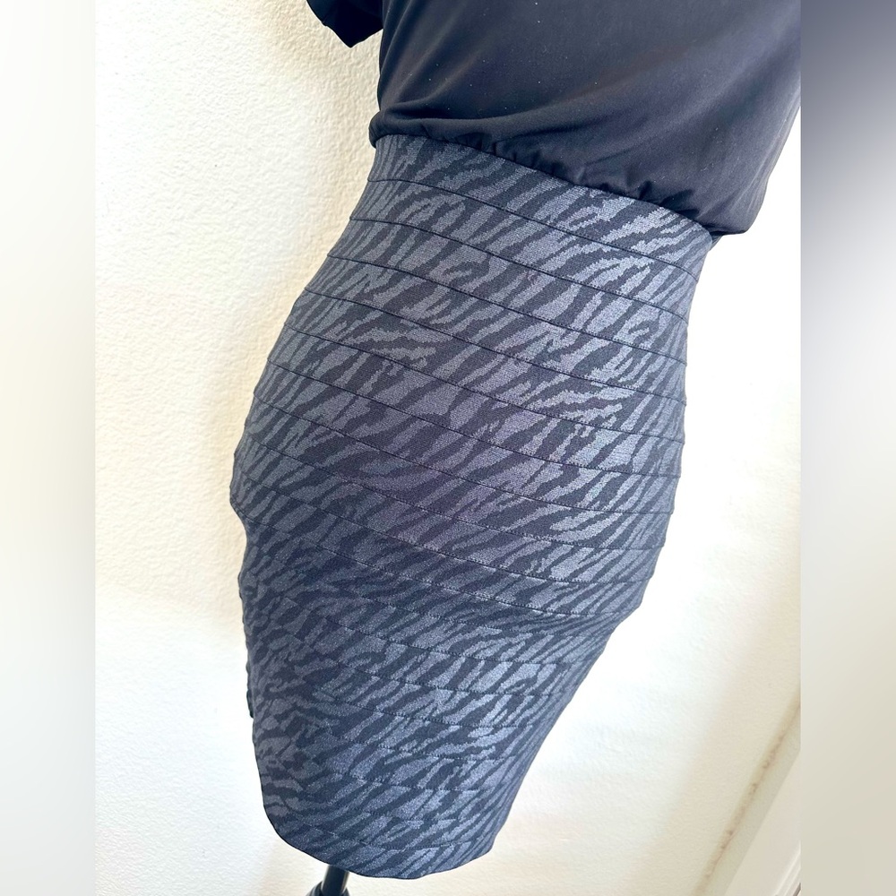 EXPRESS COCKTAIL DRESS - Picture 4 of 9